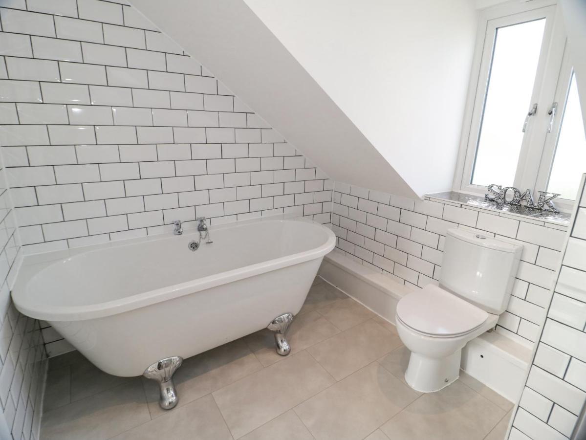 Hunters Cottage Benllech Bagian luar foto