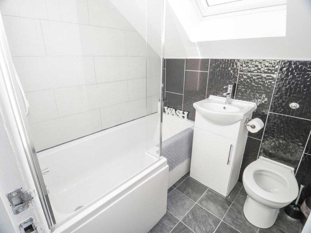 Hunters Cottage Benllech Bagian luar foto